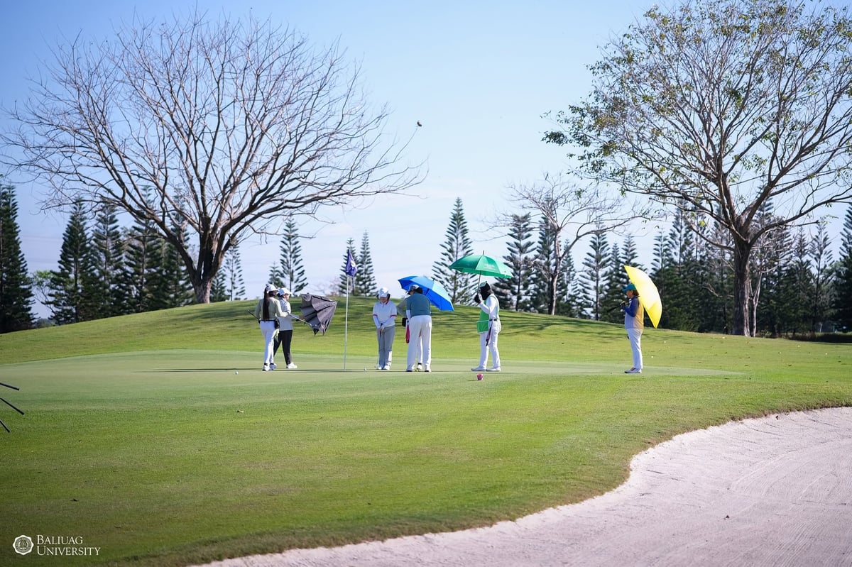 Teeing Off for a Cause: BU Centennial  Golf Tournament